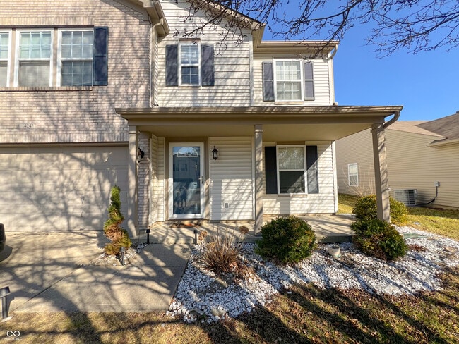 Foto del edificio - 14243 Holly Berry Cir