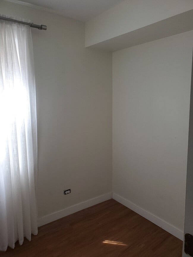 Bedroom - 241 W 23rd St