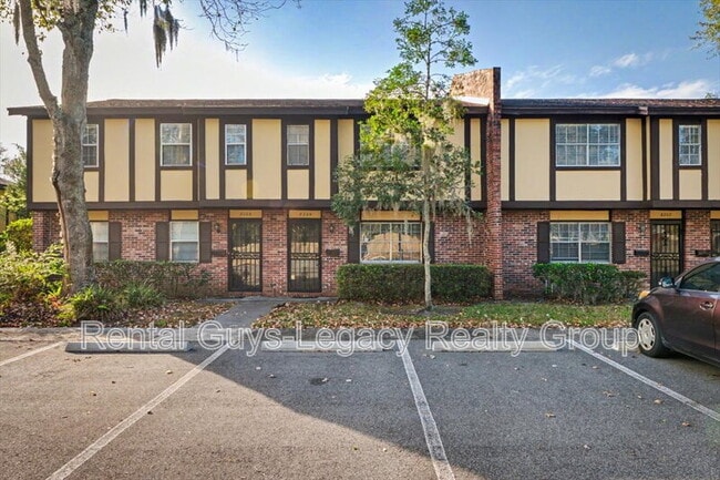 Foto del edificio - 8204 Oxford Forest Dr