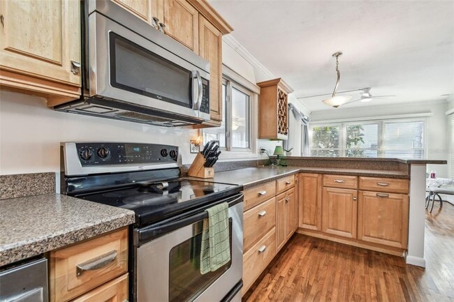 Building Photo - 349 Shirley Ave