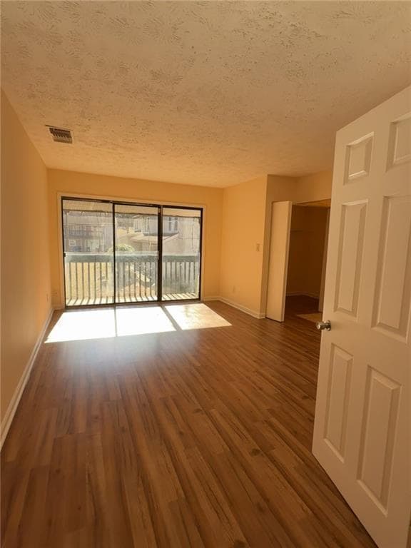 Building Photo - 3575 Oakvale Rd