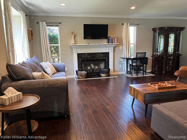 Foto del edificio - 2077 Holly Berry Ln