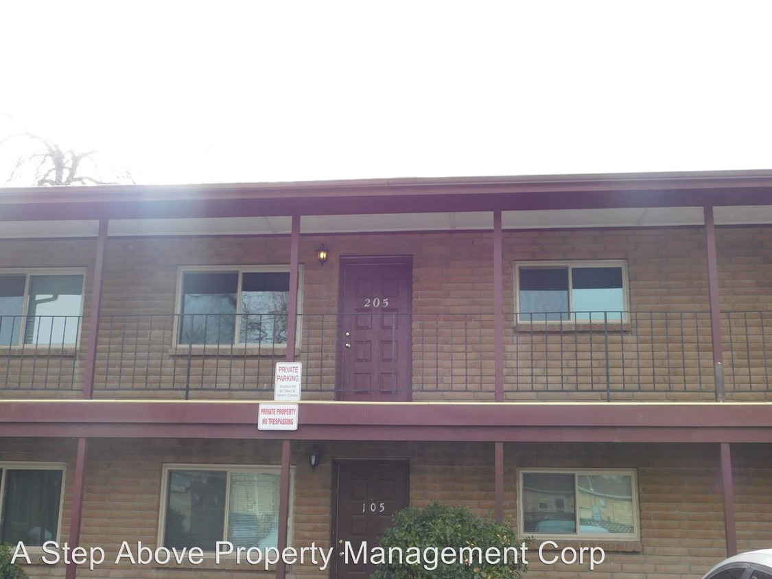 Primary Photo - 1302 Glenwood Ave