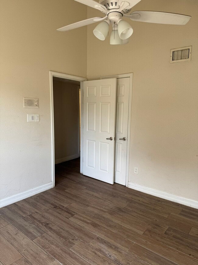 Building Photo - 10822 Kirktown Dr