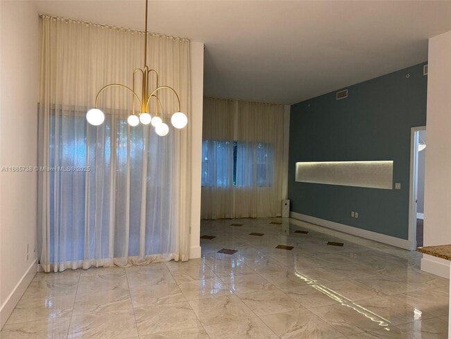 Foto del edificio - 20000 E Country Club Dr