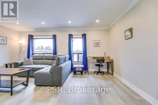 Photo du bâtiment - 1051 Bloor St W