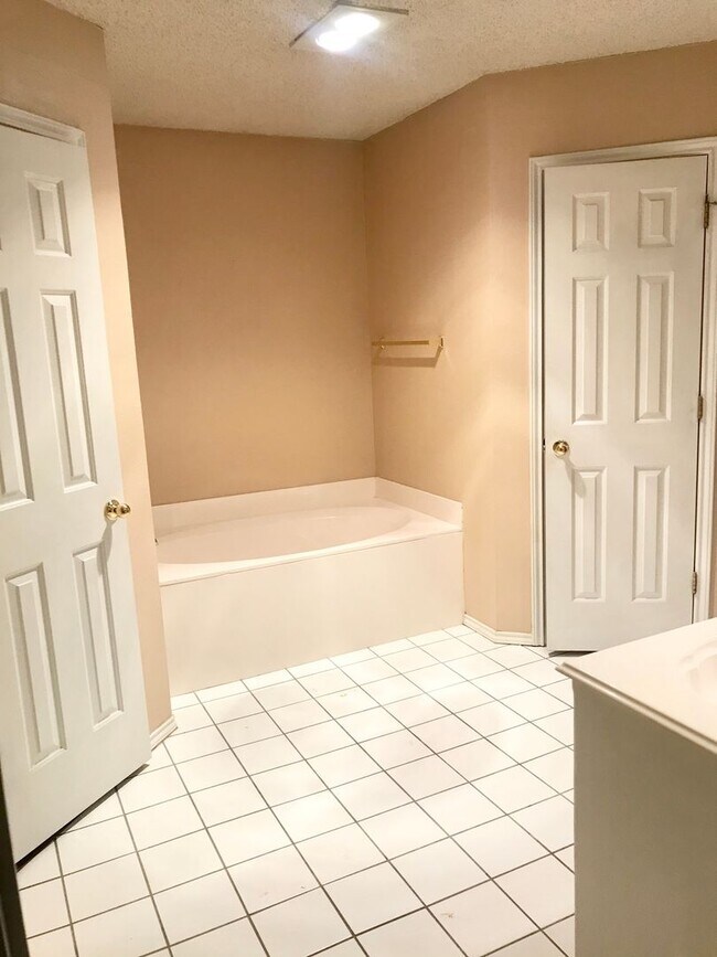 Foto del edificio - Fantastic 3/2/2 located in South Lubbock! Preleasing for JULY 1st!!