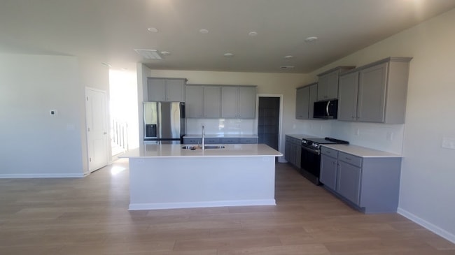 Building Photo - 5513 Hydrangea St
