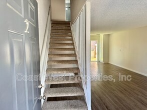 Building Photo - 120 Phoebe St