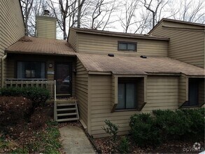 Building Photo - 1702 Foxfire Cir