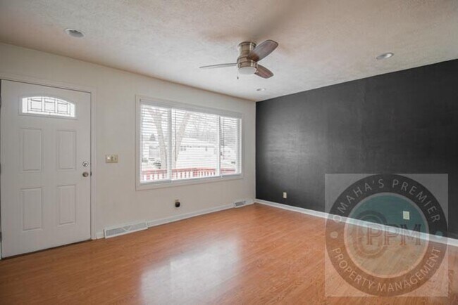 Foto del edificio - 1/2 OFF OF FIRST MONTH'S RENT! | Modern 3 Bd/2Ba Home | Near Aksarben