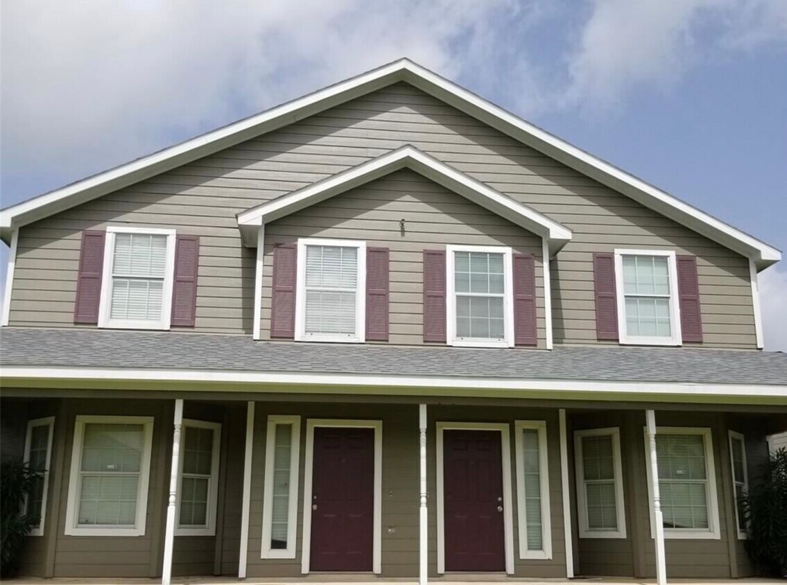 Foto principal - 23285 High Point St