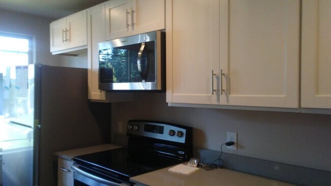 Foto del edificio - DD University Place LLC