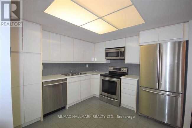 Photo du bâtiment - 500-500 Glencairn Ave