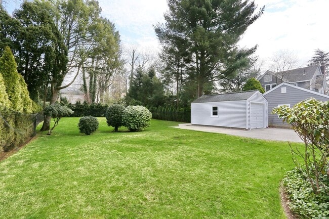 Building Photo - "COMING SOON" Stylish 4-Bedroom Home with Large Backyard in Tenafly, NJ