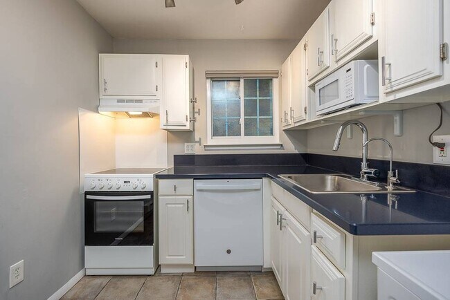 Foto del edificio - 219 Fox Run Ln