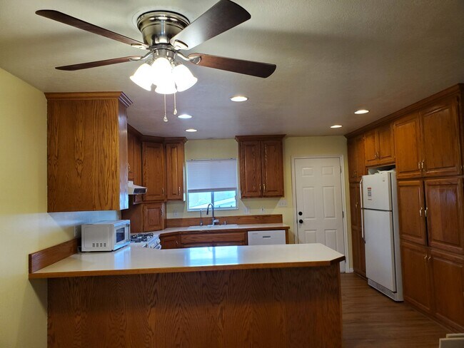 Foto del edificio - 285 N 400 E