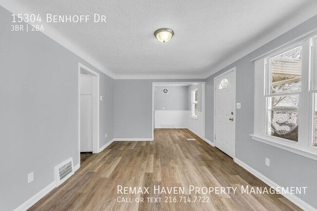 Building Photo - 15304 Benhoff Dr