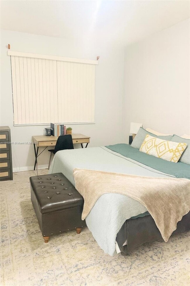 Foto del edificio - 1002 SW 144th Ave