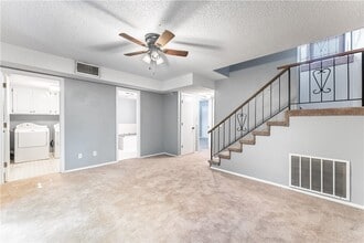 Building Photo - 26 Dogwood Cir