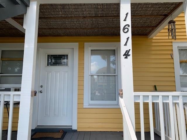 Foto principal - 1614 Ave N