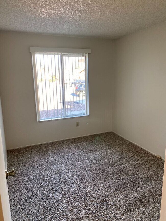 Foto del edificio - 4581 Teakwood Ct