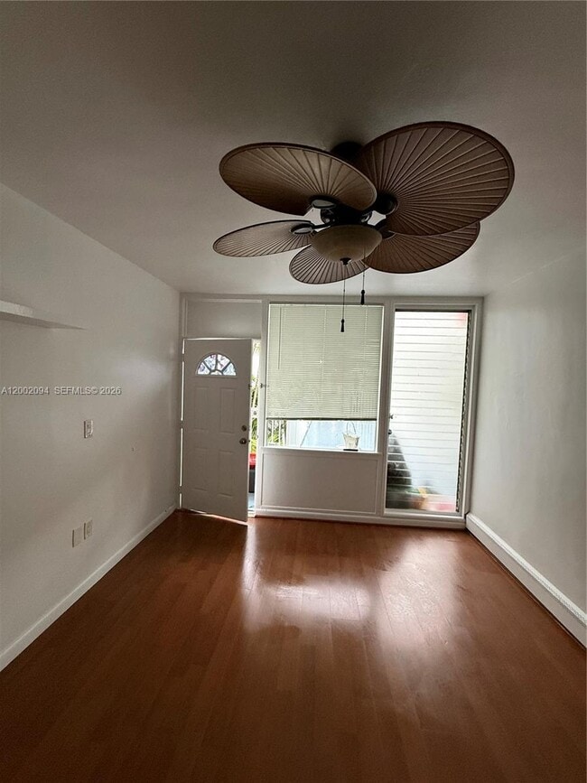 Foto del edificio - 10281 E Bay Harbor Dr