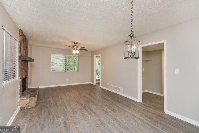 Building Photo - 4492 Abernathy Dr