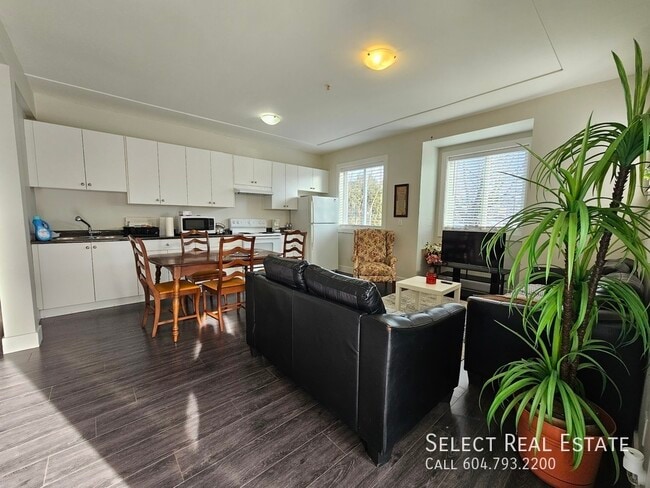 Building Photo - 9245 Hazel St