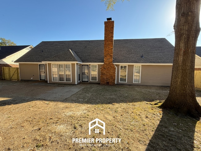 Foto del edificio - 4627 Chelwood Dr