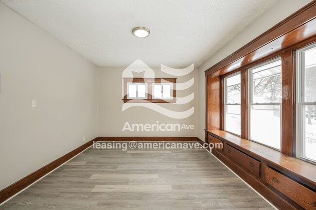 Building Photo - 1027 Delia Ave