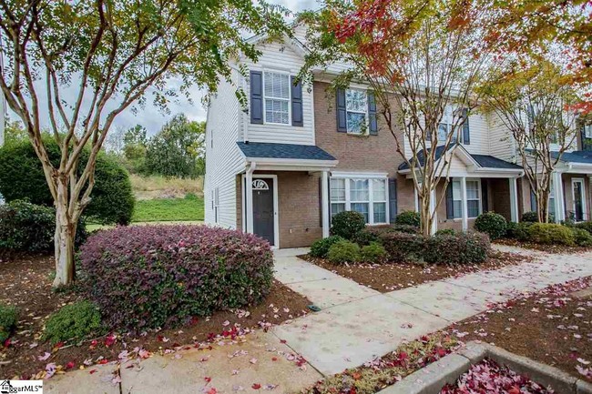 Building Photo - 521 Waterbrook Dr