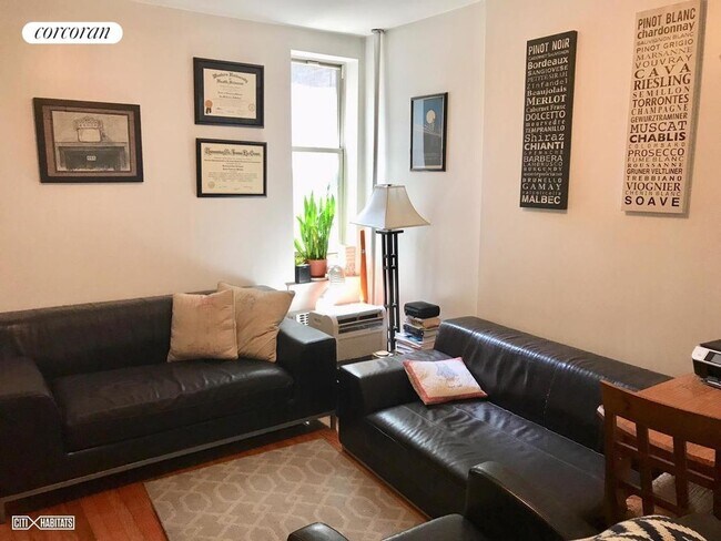 Foto del edificio - 448 W 55th St