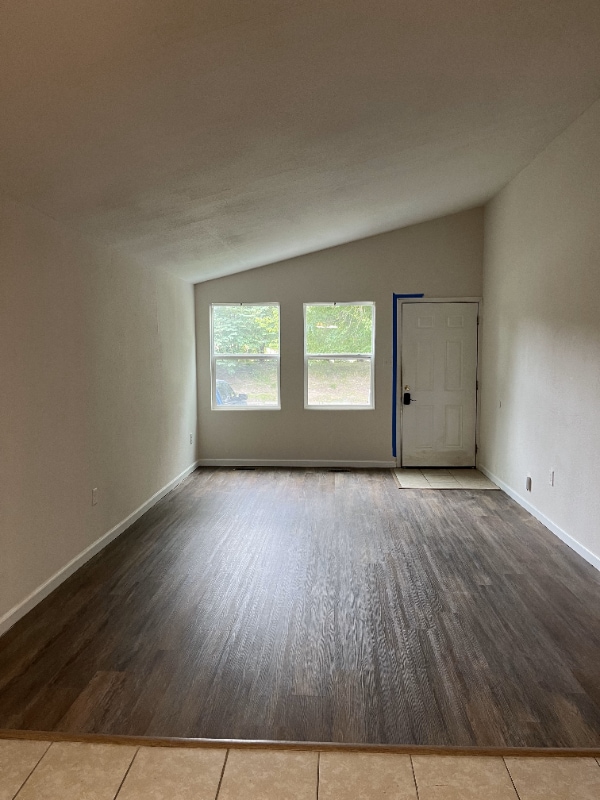 Building Photo - 911 W Russell Ct