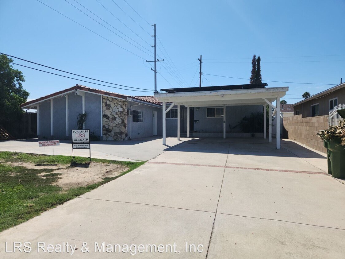 Foto principal - 6 br, 3 bath House - 18600 Dearborn St.