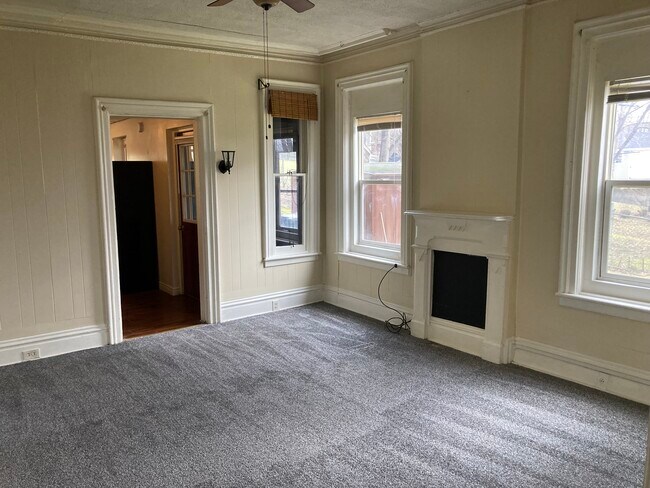 Building Photo - 5 W Sunnyside Way