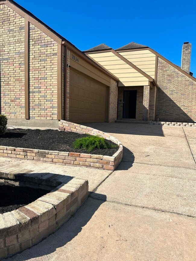 Building Photo - 7834 Oakington Dr