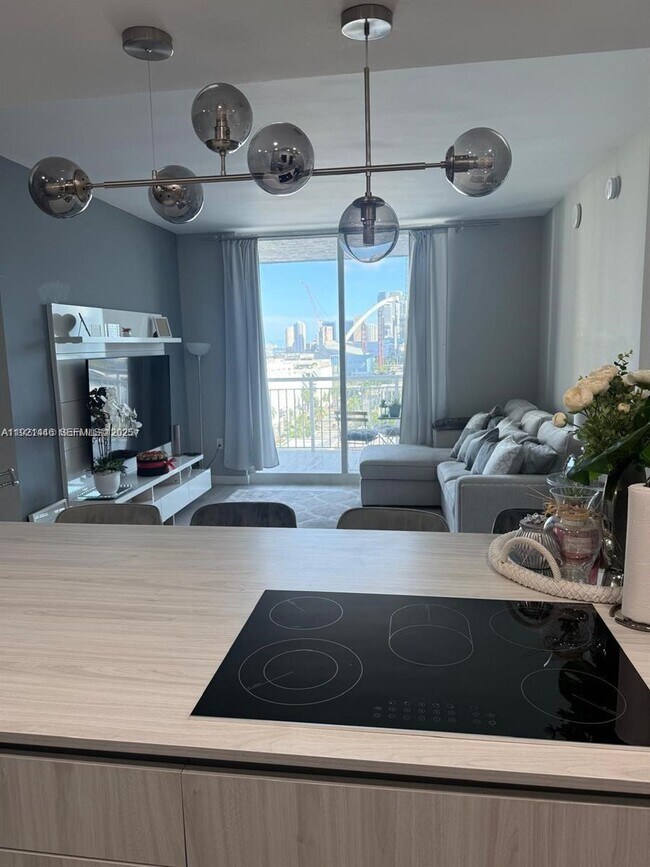 Foto del edificio - 275 NE 18th St