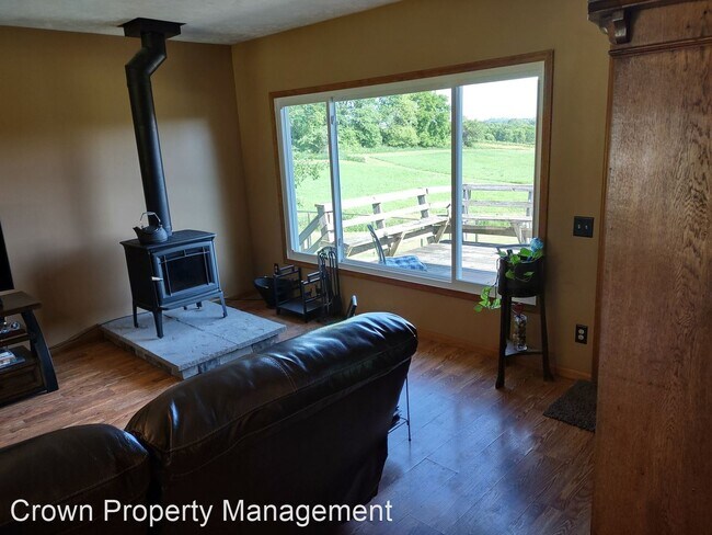 Building Photo - 3 br, 3.5 bath House - 9606 Bennington Rd.