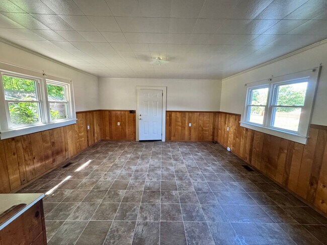 Building Photo - 3/1.5 House in Shelby, NC