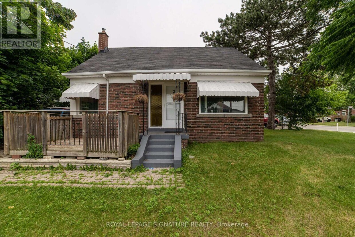 Primary Photo - 2 Shangarry Dr