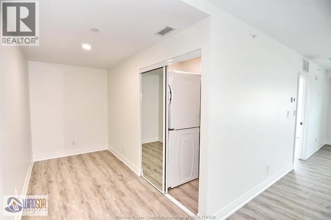 Building Photo - 3370 Stella Crescent