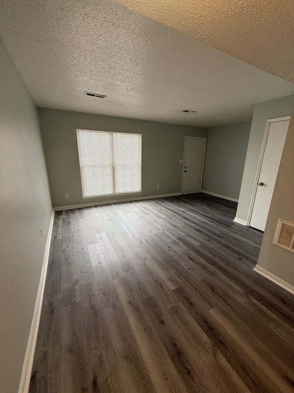 Building Photo - 2014 Hobbs Rd SE