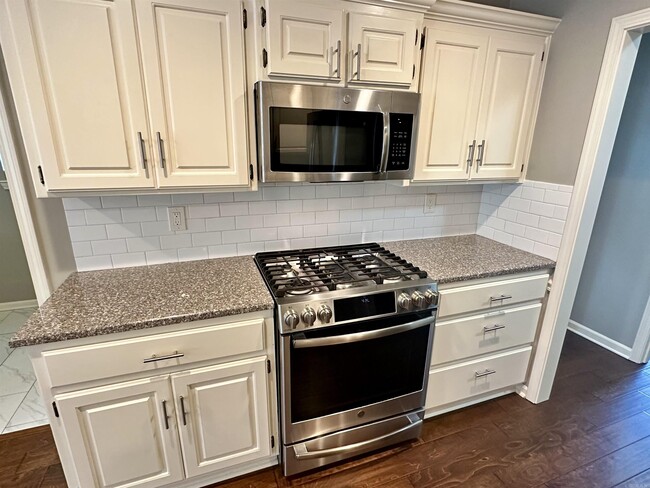 Building Photo - 12816 Cherry Laurel Dr