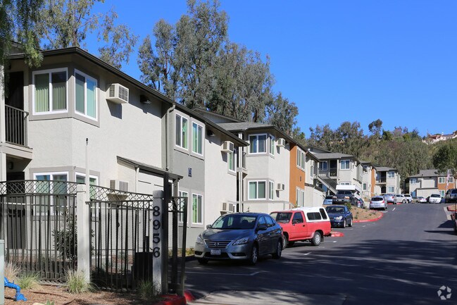 Foto del edificio - Peppertree Senior Apartments