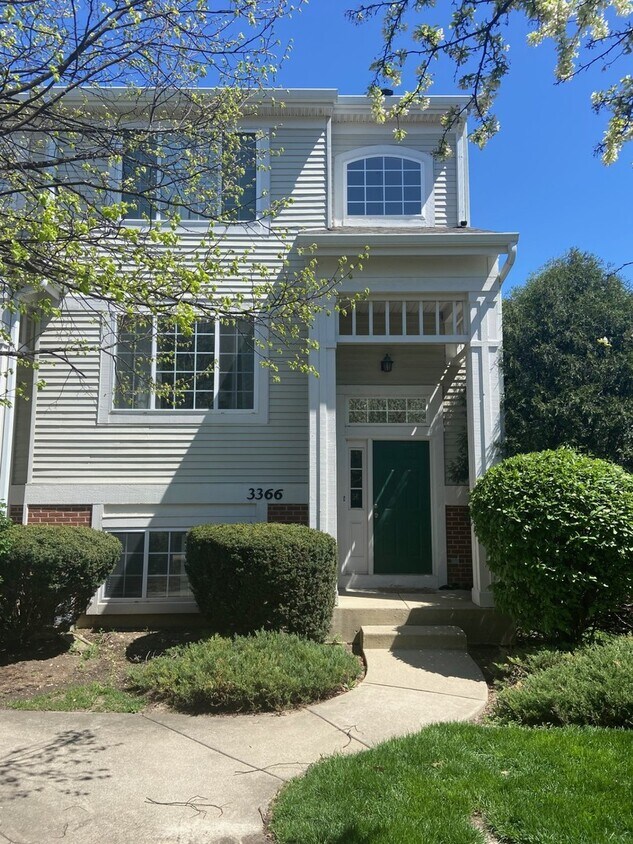 Primary Photo - 3366 Ravinia Cir