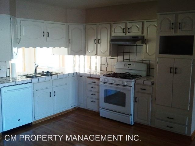 Foto del edificio - 2330 Pleasant Acres Dr
