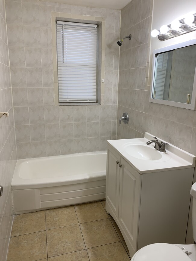 Building Photo - 1141 Hand Place