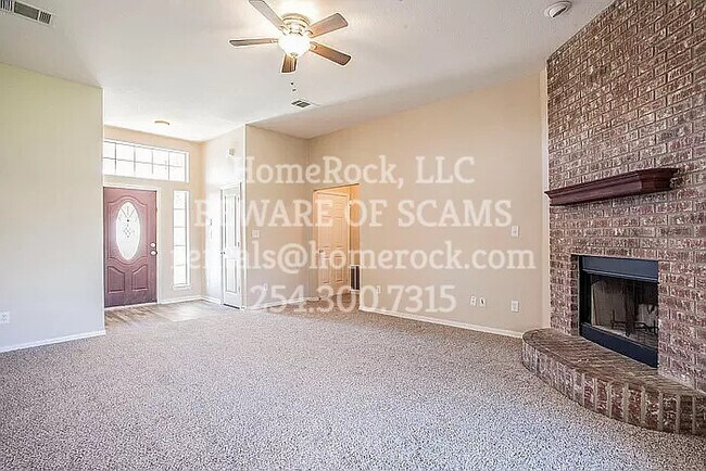 Foto del edificio - 3 Bed 2 Bath Home Available NOW