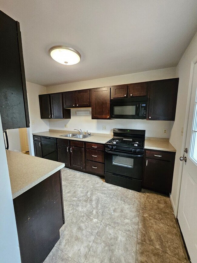 Foto del edificio - 2105 Circleville Road